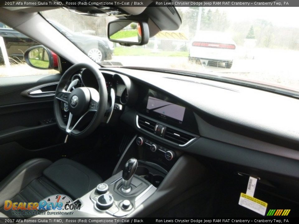 2017 Alfa Romeo Giulia Ti RWD Rosso (Red) Competizione Tri-Coat / Black Photo #15