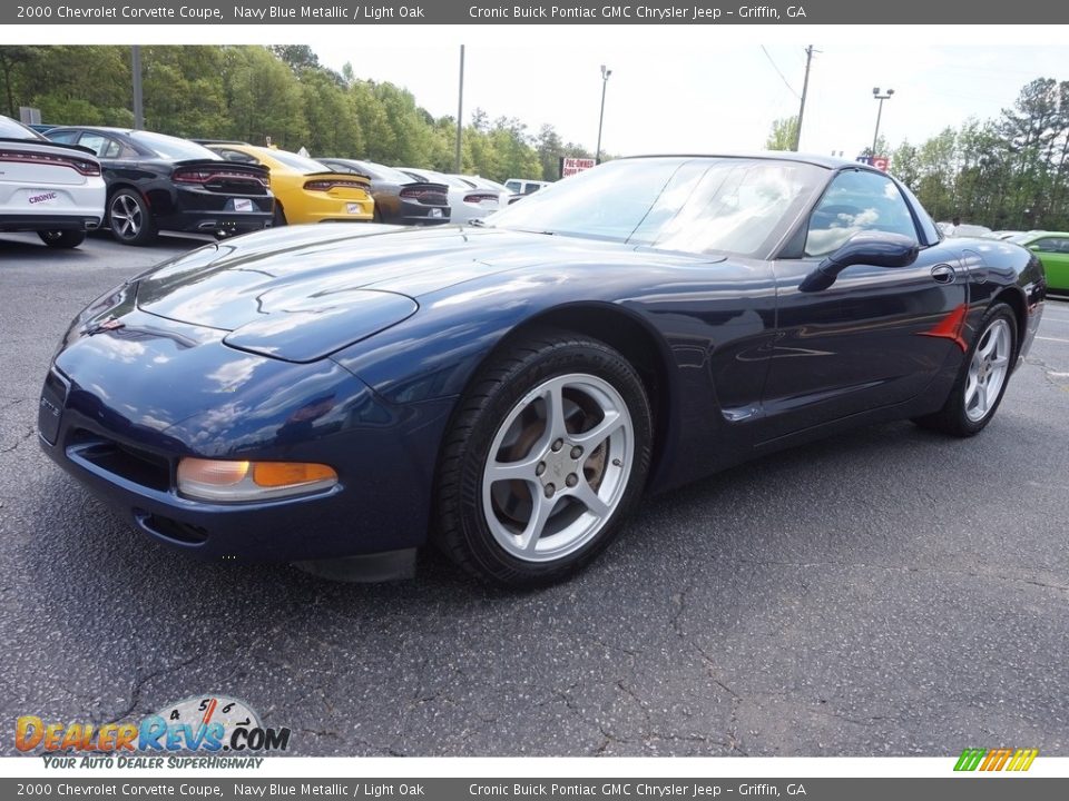 Front 3/4 View of 2000 Chevrolet Corvette Coupe Photo #3