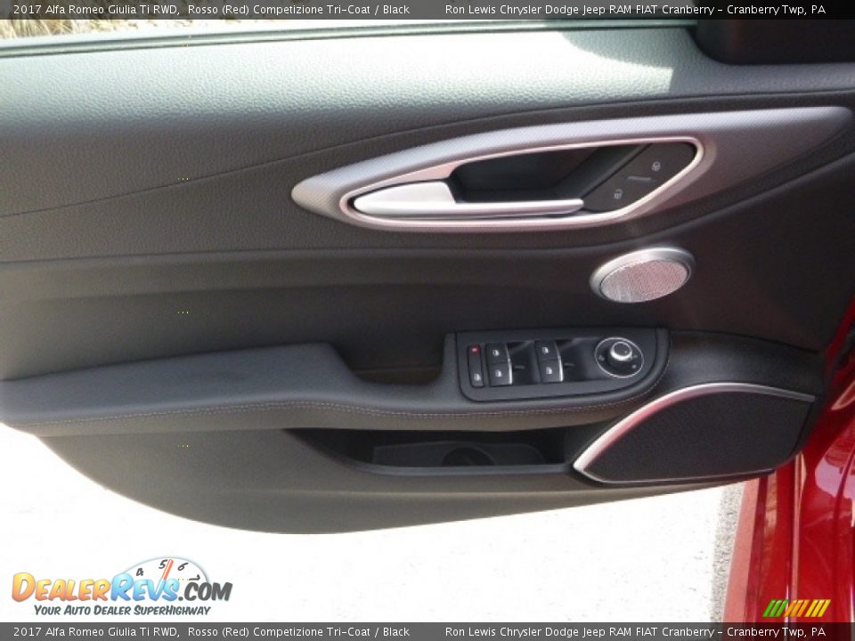 2017 Alfa Romeo Giulia Ti RWD Rosso (Red) Competizione Tri-Coat / Black Photo #22