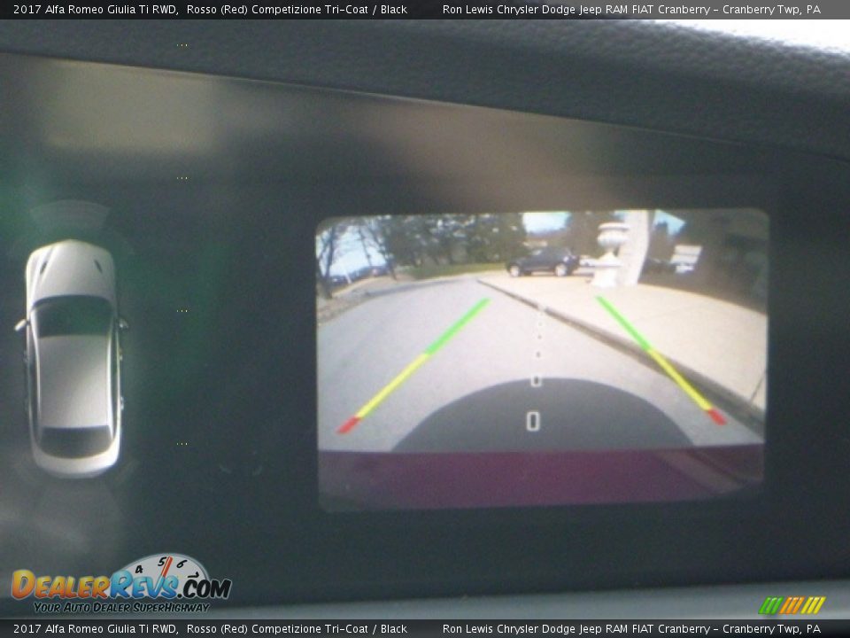 2017 Alfa Romeo Giulia Ti RWD Rosso (Red) Competizione Tri-Coat / Black Photo #32