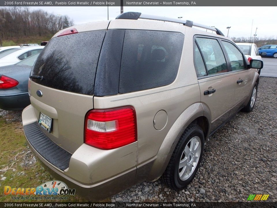 2006 Ford Freestyle SE AWD Pueblo Gold Metallic / Pebble Beige Photo #4