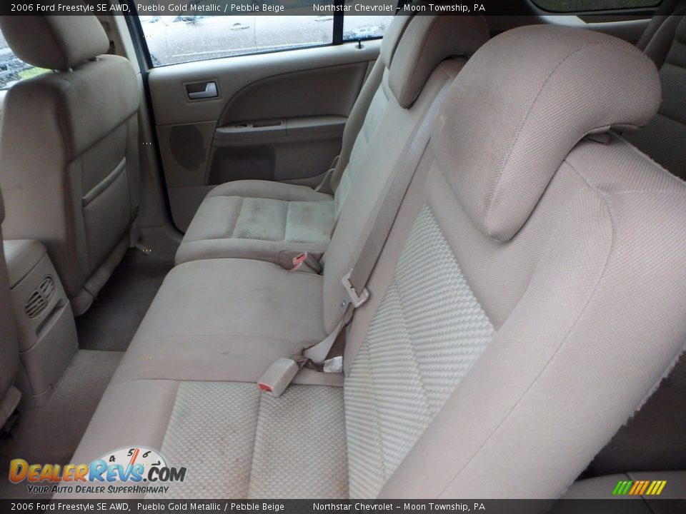 2006 Ford Freestyle SE AWD Pueblo Gold Metallic / Pebble Beige Photo #9