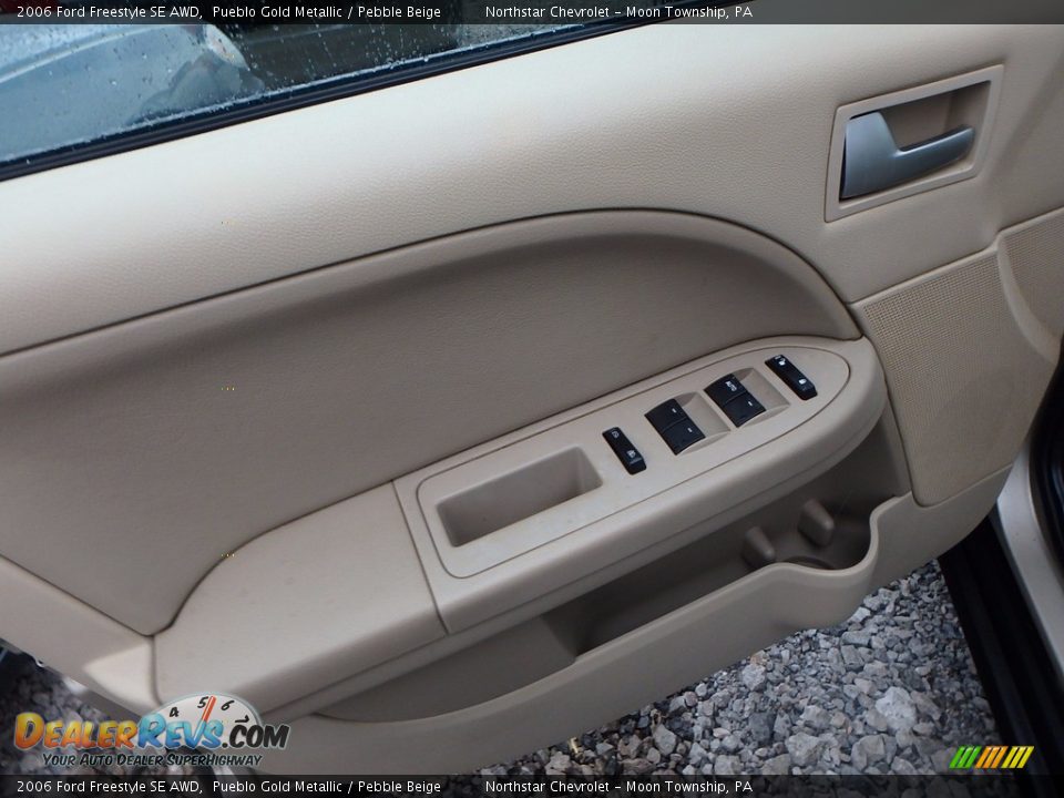2006 Ford Freestyle SE AWD Pueblo Gold Metallic / Pebble Beige Photo #12