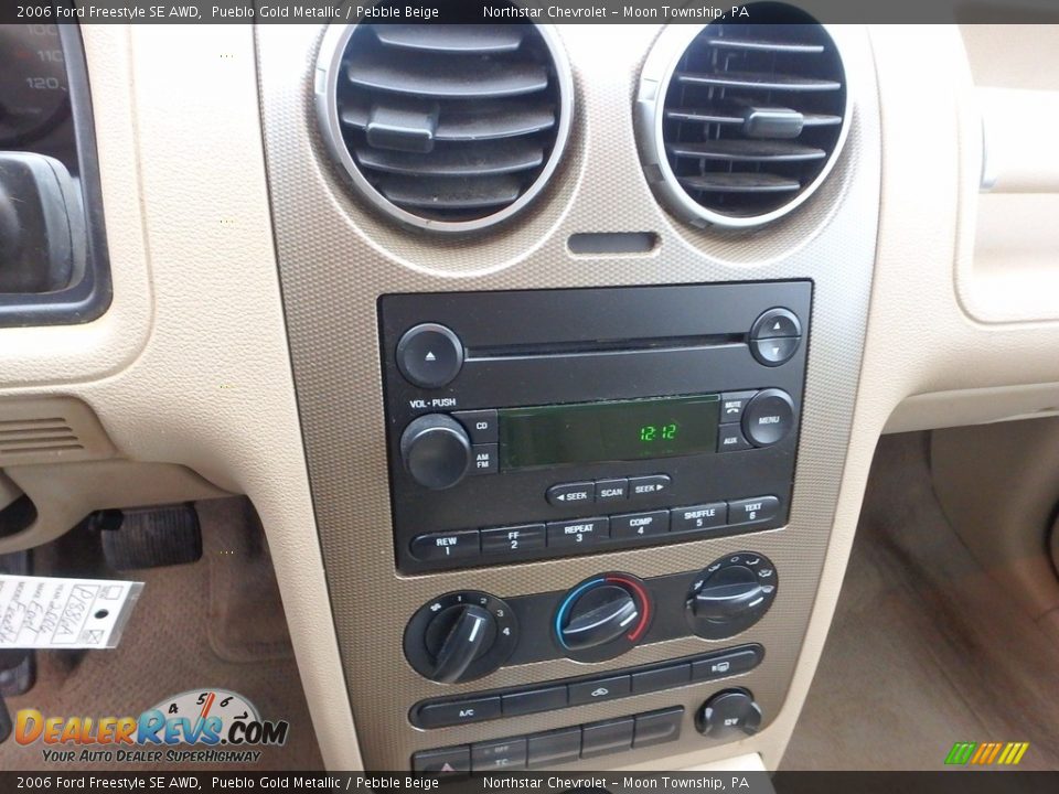 2006 Ford Freestyle SE AWD Pueblo Gold Metallic / Pebble Beige Photo #13