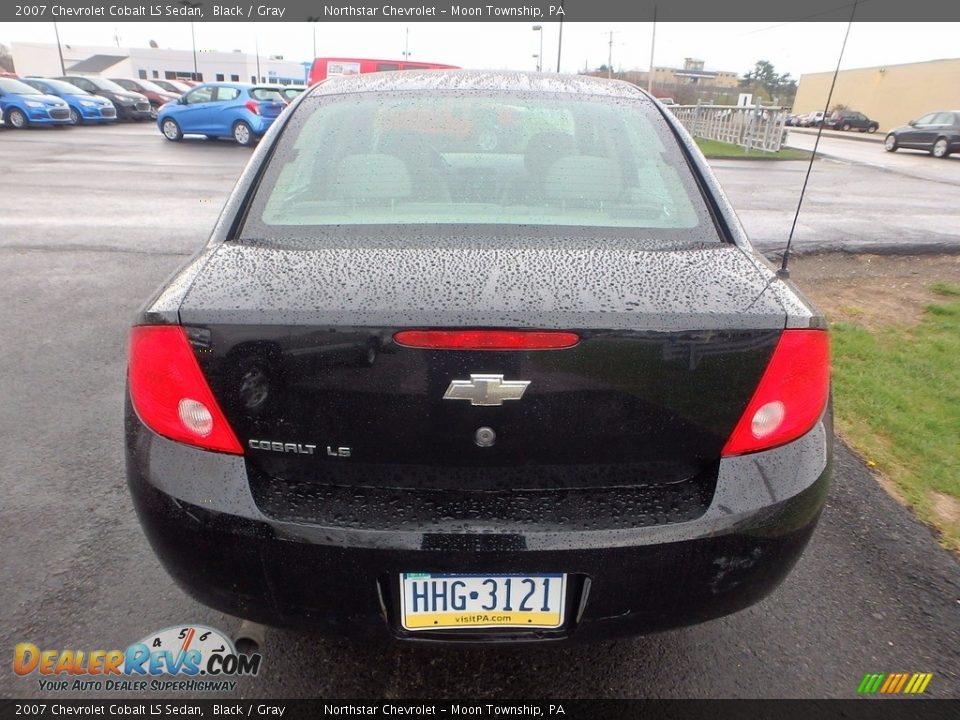 2007 Chevrolet Cobalt LS Sedan Black / Gray Photo #3
