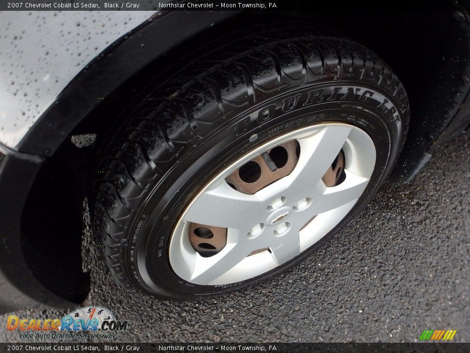 2007 Chevrolet Cobalt LS Sedan Black / Gray Photo #7