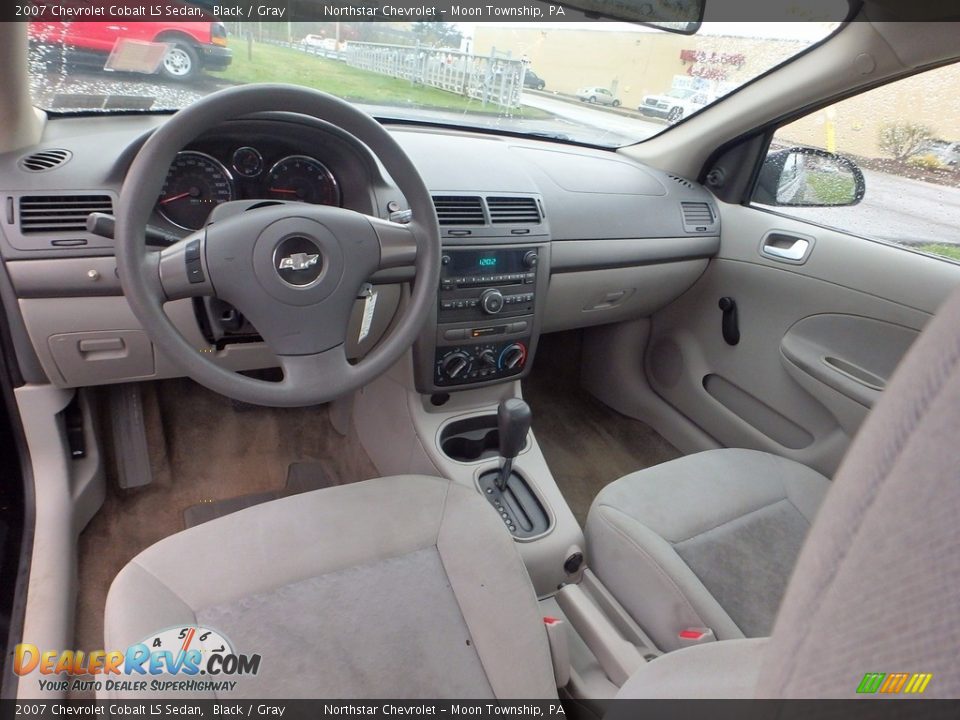 2007 Chevrolet Cobalt LS Sedan Black / Gray Photo #10