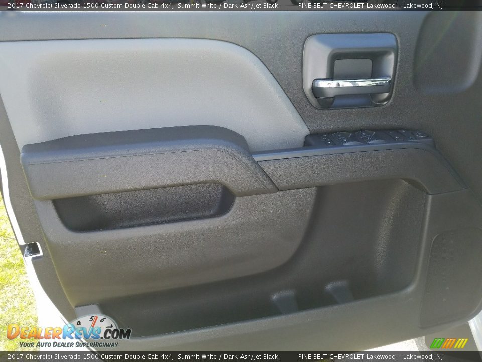 2017 Chevrolet Silverado 1500 Custom Double Cab 4x4 Summit White / Dark Ash/Jet Black Photo #6