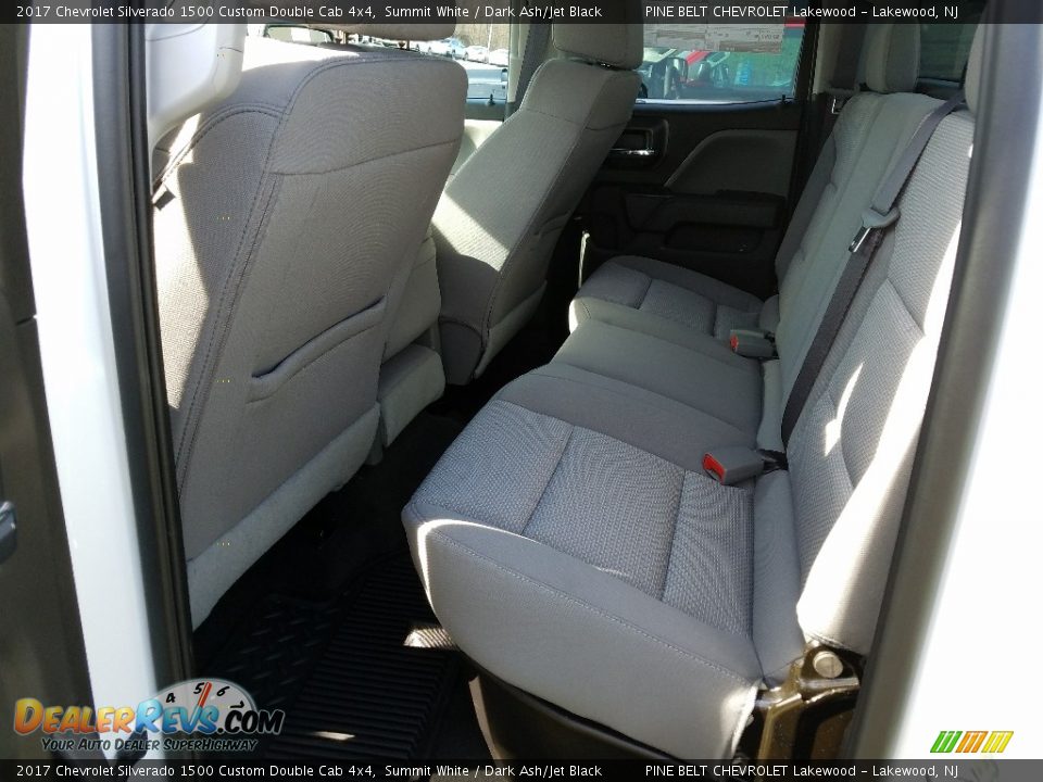 2017 Chevrolet Silverado 1500 Custom Double Cab 4x4 Summit White / Dark Ash/Jet Black Photo #8