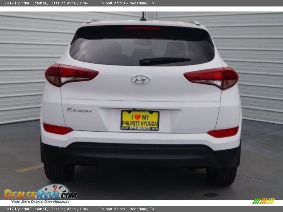 2017 Hyundai Tucson SE Dazzling White / Gray Photo #4