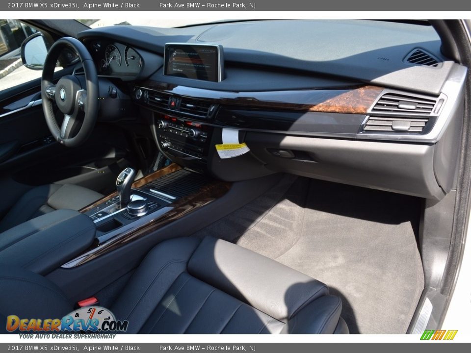 2017 BMW X5 xDrive35i Alpine White / Black Photo #28