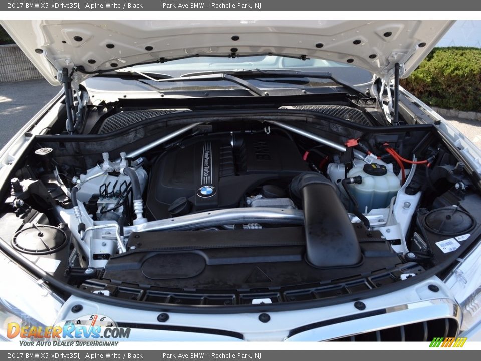 2017 BMW X5 xDrive35i Alpine White / Black Photo #31