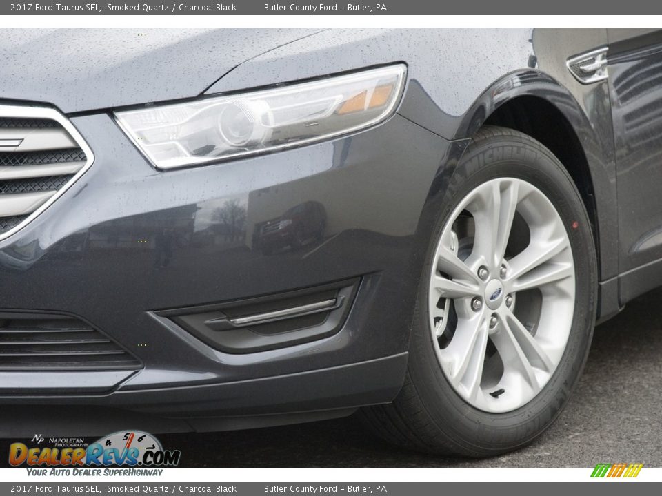 2017 Ford Taurus SEL Smoked Quartz / Charcoal Black Photo #2