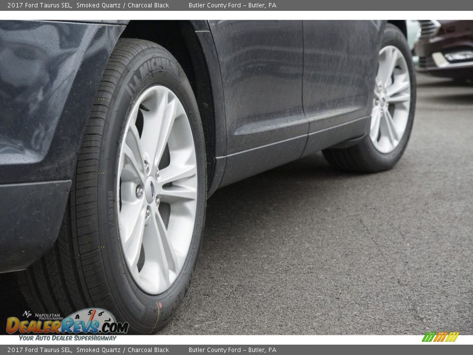 2017 Ford Taurus SEL Smoked Quartz / Charcoal Black Photo #4