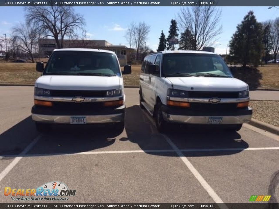 2011 Chevrolet Express LT 3500 Extended Passenger Van Summit White / Medium Pewter Photo #4