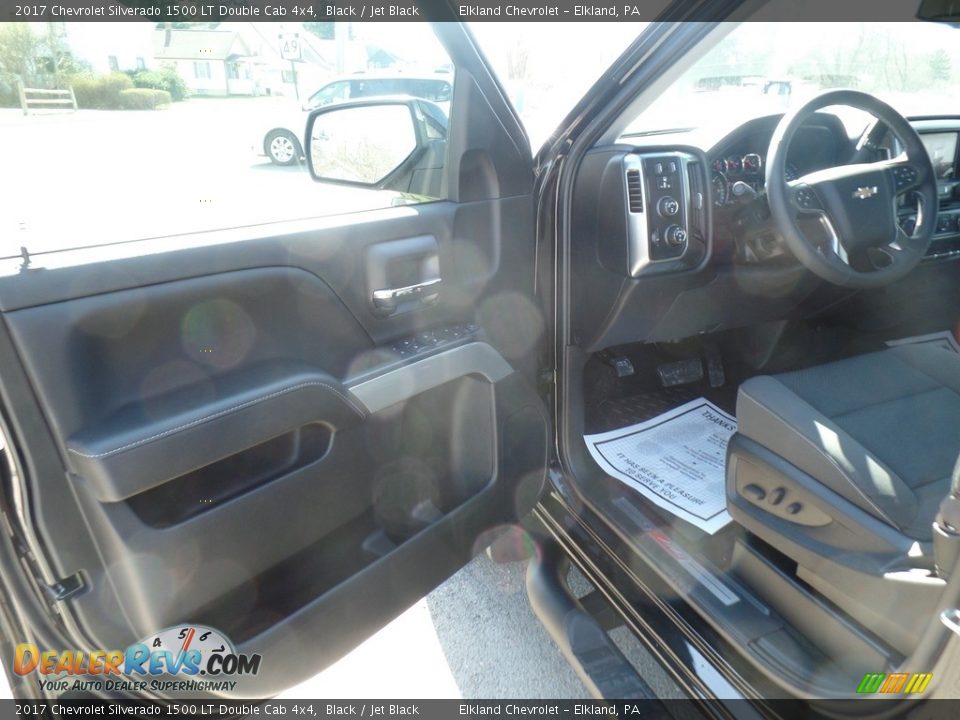 2017 Chevrolet Silverado 1500 LT Double Cab 4x4 Black / Jet Black Photo #16