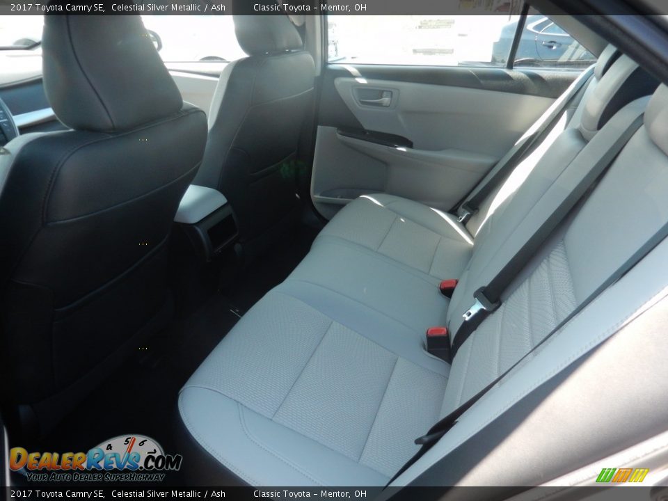 2017 Toyota Camry SE Celestial Silver Metallic / Ash Photo #5