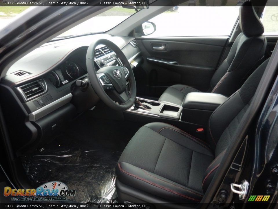2017 Toyota Camry SE Cosmic Gray Mica / Black Photo #3
