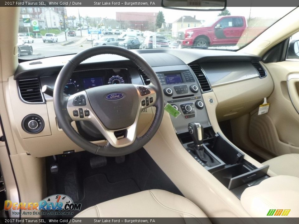 Dune Interior - 2017 Ford Taurus SEL Photo #11