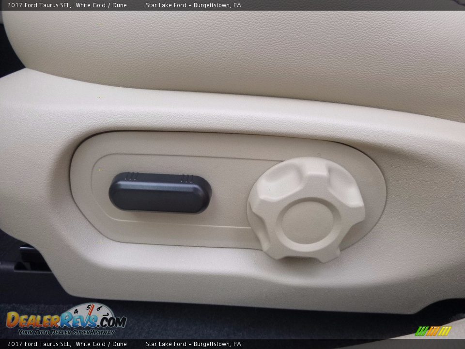 2017 Ford Taurus SEL White Gold / Dune Photo #13