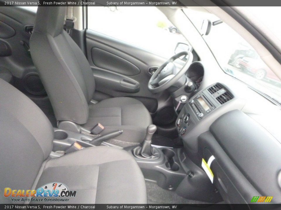 2017 Nissan Versa S Fresh Powder White / Charcoal Photo #4