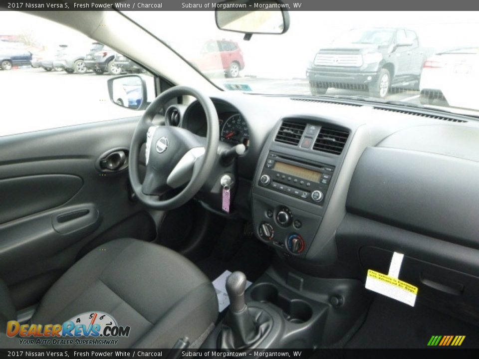 2017 Nissan Versa S Fresh Powder White / Charcoal Photo #5