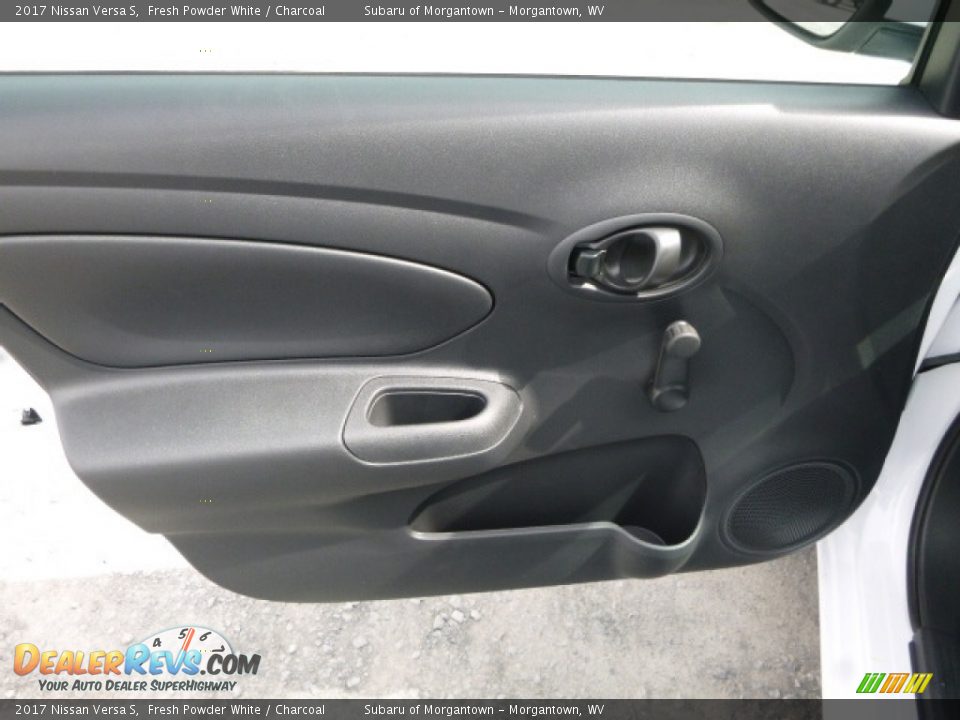 2017 Nissan Versa S Fresh Powder White / Charcoal Photo #14
