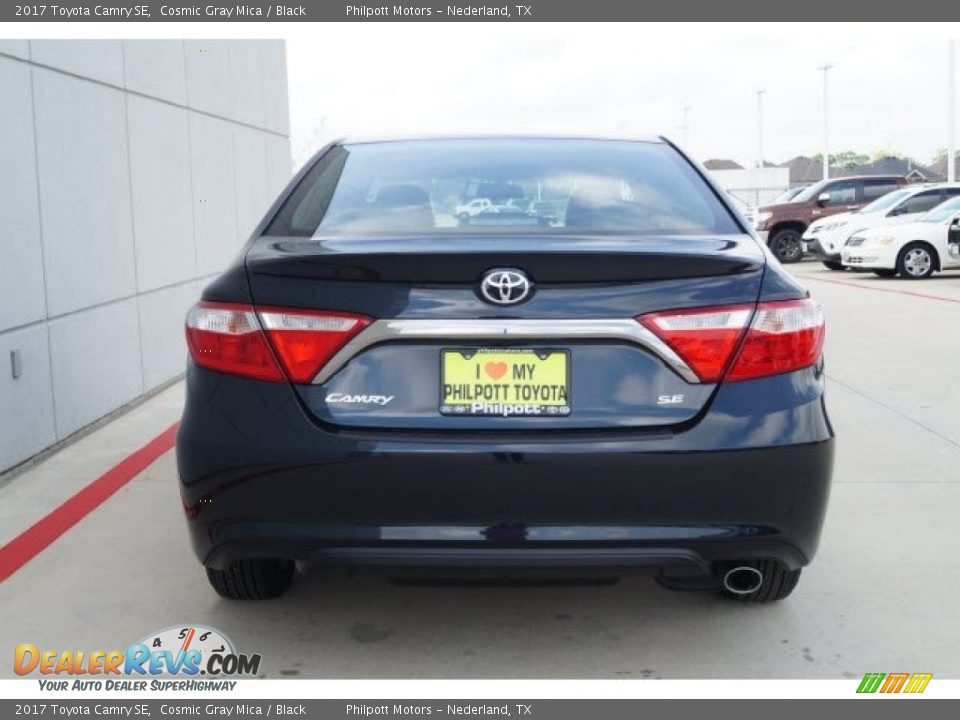 2017 Toyota Camry SE Cosmic Gray Mica / Black Photo #4