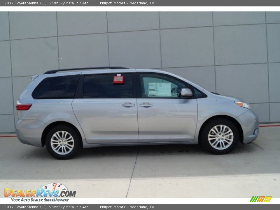 2017 Toyota Sienna XLE Silver Sky Metallic / Ash Photo #2