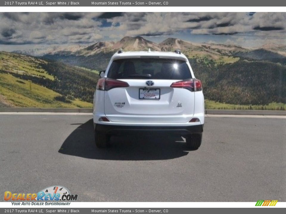 2017 Toyota RAV4 LE Super White / Black Photo #4