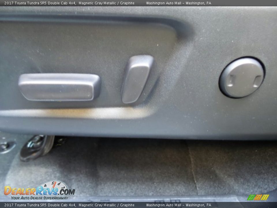 2017 Toyota Tundra SR5 Double Cab 4x4 Magnetic Gray Metallic / Graphite Photo #18