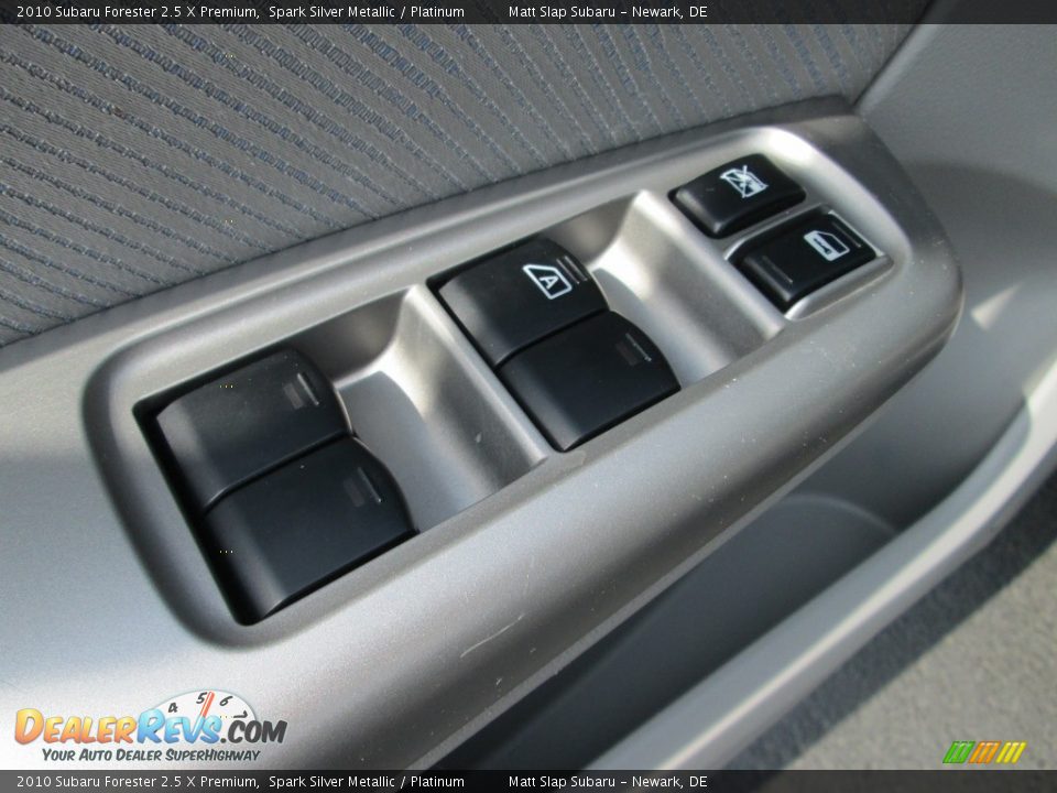 2010 Subaru Forester 2.5 X Premium Spark Silver Metallic / Platinum Photo #14