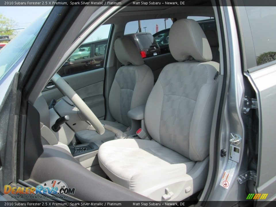 2010 Subaru Forester 2.5 X Premium Spark Silver Metallic / Platinum Photo #15