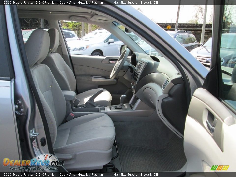 2010 Subaru Forester 2.5 X Premium Spark Silver Metallic / Platinum Photo #17