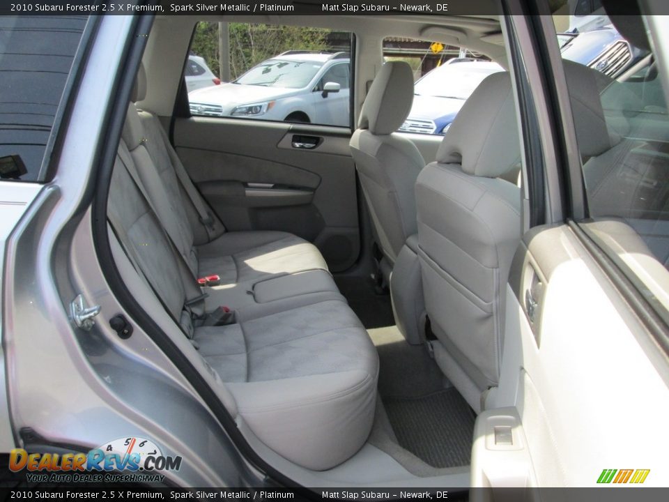 2010 Subaru Forester 2.5 X Premium Spark Silver Metallic / Platinum Photo #18