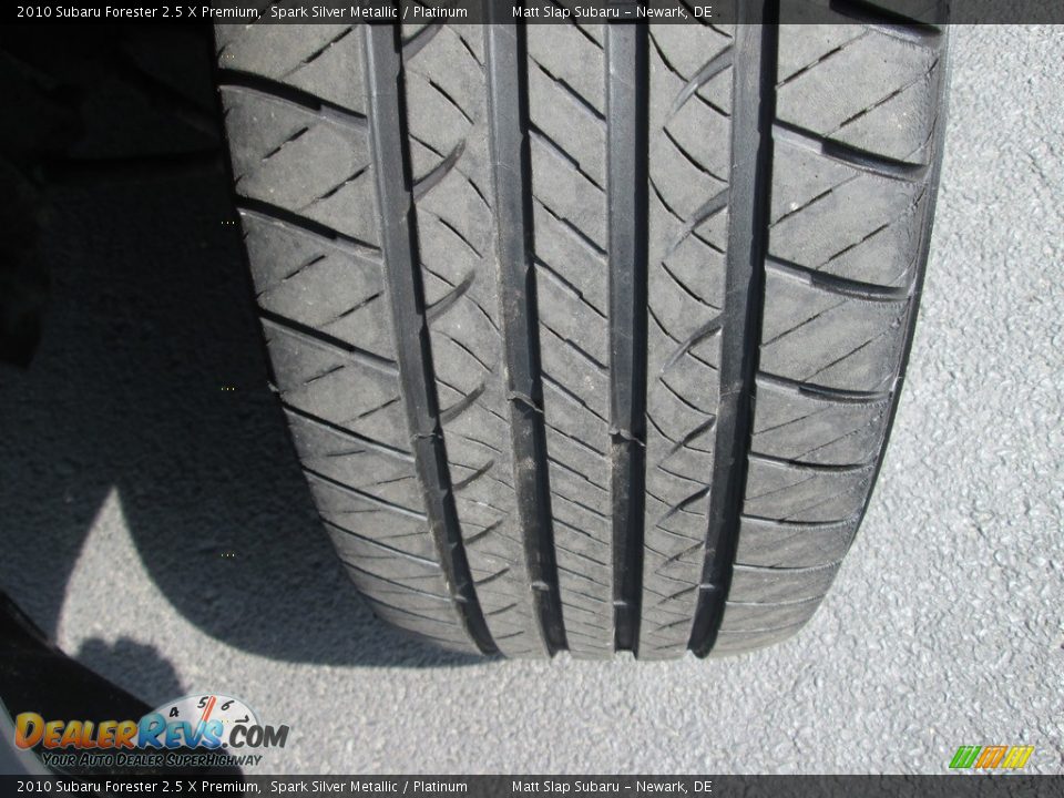 2010 Subaru Forester 2.5 X Premium Spark Silver Metallic / Platinum Photo #23