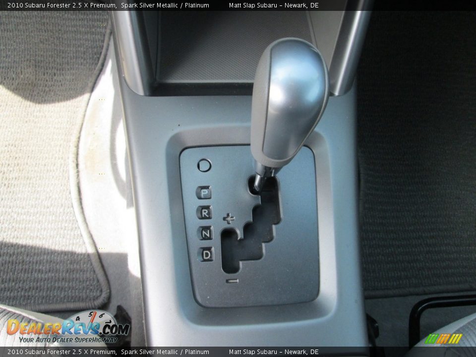2010 Subaru Forester 2.5 X Premium Spark Silver Metallic / Platinum Photo #26