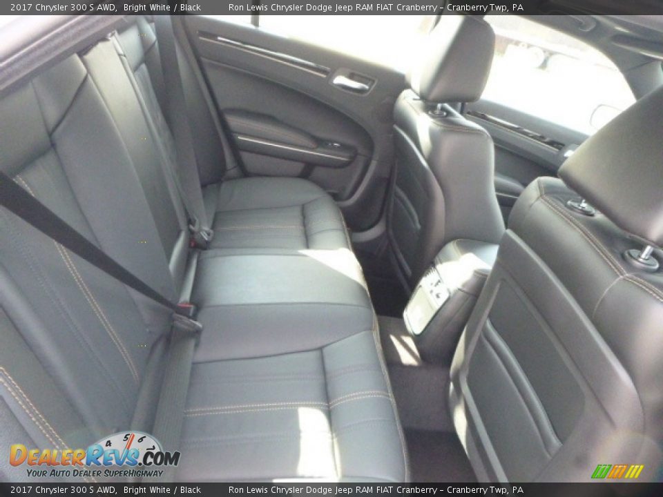 2017 Chrysler 300 S AWD Bright White / Black Photo #9