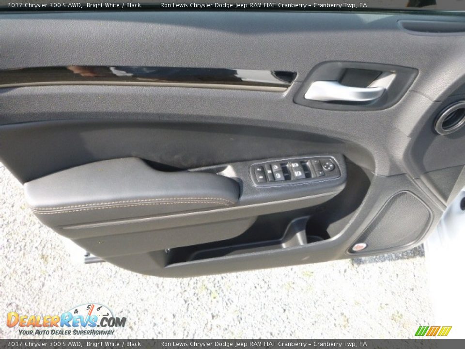 2017 Chrysler 300 S AWD Bright White / Black Photo #15
