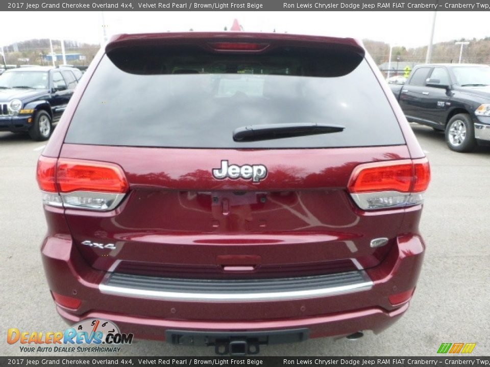 2017 Jeep Grand Cherokee Overland 4x4 Velvet Red Pearl / Brown/Light Frost Beige Photo #5