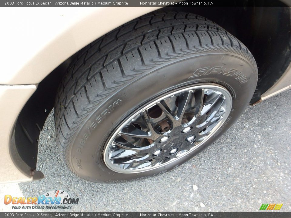 2003 Ford Focus LX Sedan Arizona Beige Metallic / Medium Graphite Photo #7