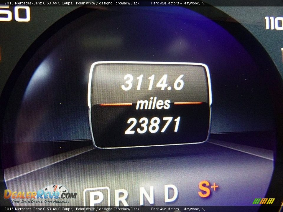 2015 Mercedes-Benz C 63 AMG Coupe Polar White / designo Porcelain/Black Photo #24