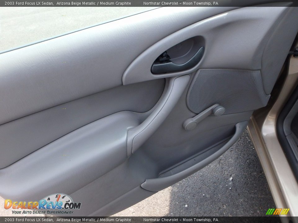 2003 Ford Focus LX Sedan Arizona Beige Metallic / Medium Graphite Photo #11