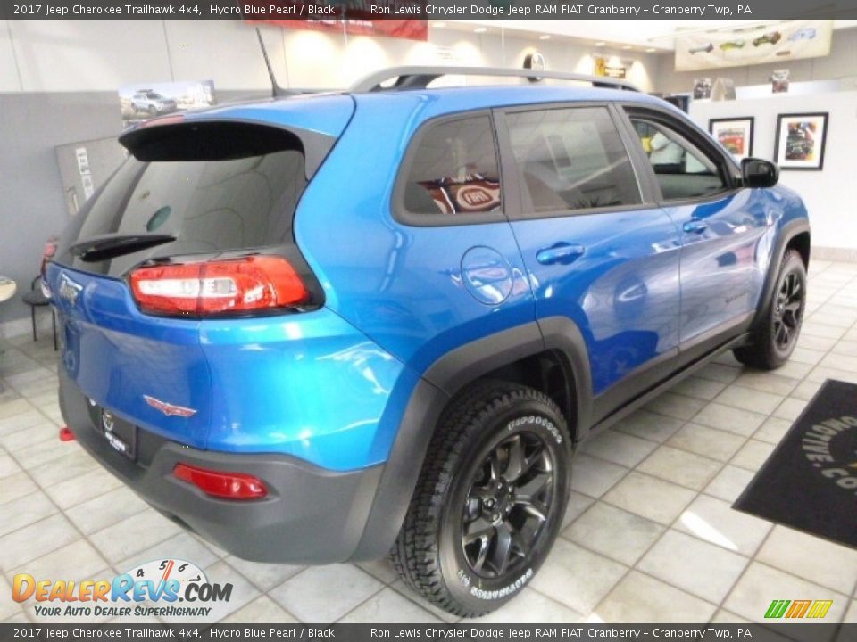 2017 Jeep Cherokee Trailhawk 4x4 Hydro Blue Pearl / Black Photo #5