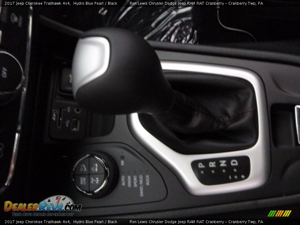 2017 Jeep Cherokee Trailhawk 4x4 Hydro Blue Pearl / Black Photo #20