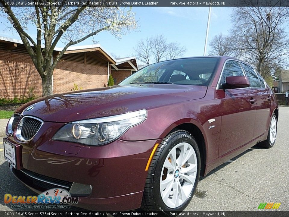 Front 3/4 View of 2009 BMW 5 Series 535xi Sedan Photo #1