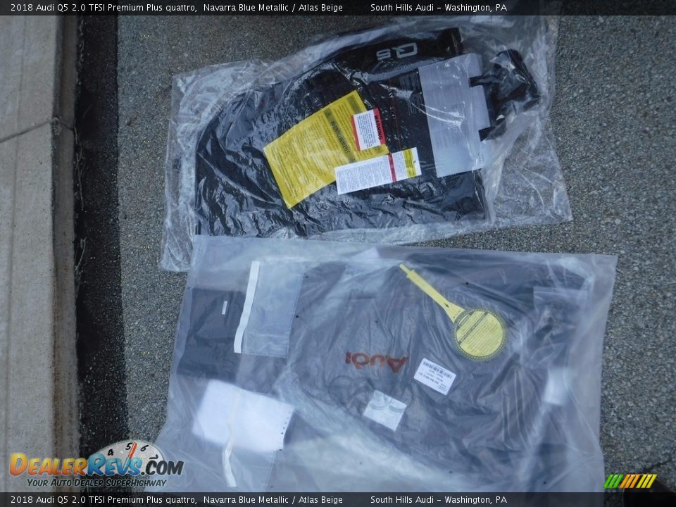 2018 Audi Q5 2.0 TFSI Premium Plus quattro Navarra Blue Metallic / Atlas Beige Photo #17
