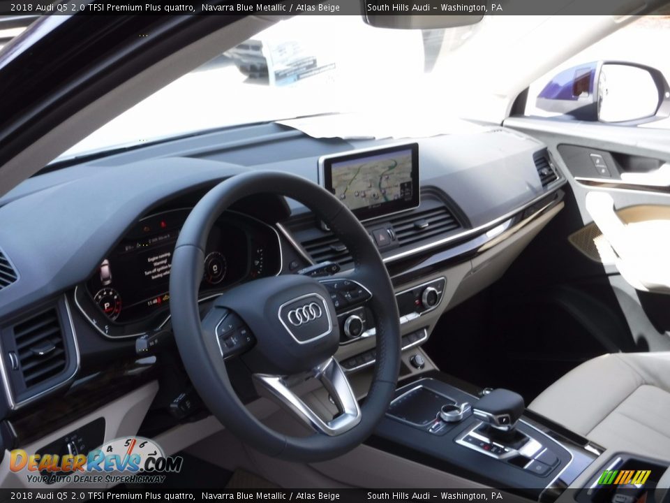Dashboard of 2018 Audi Q5 2.0 TFSI Premium Plus quattro Photo #19