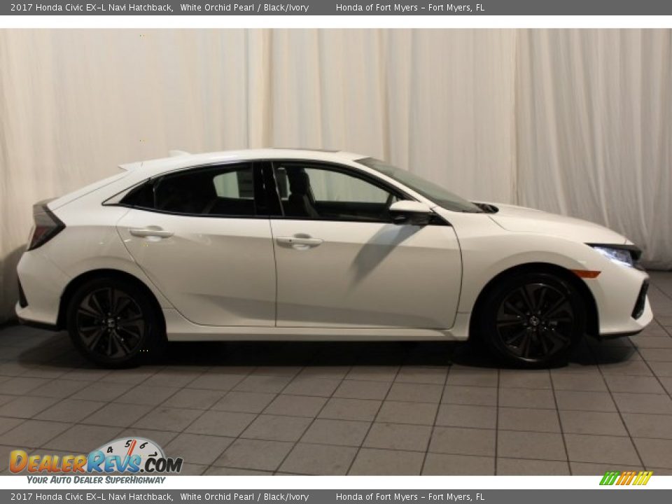 2017 Honda Civic EX-L Navi Hatchback White Orchid Pearl / Black/Ivory Photo #2