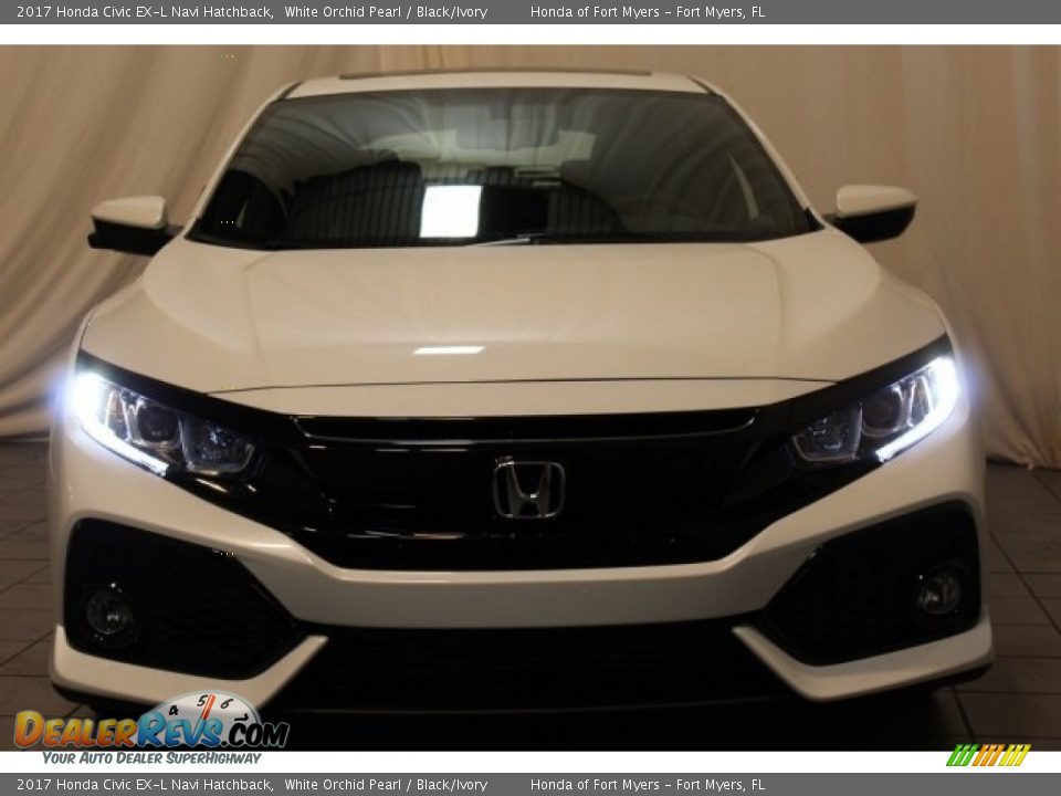 2017 Honda Civic EX-L Navi Hatchback White Orchid Pearl / Black/Ivory Photo #3